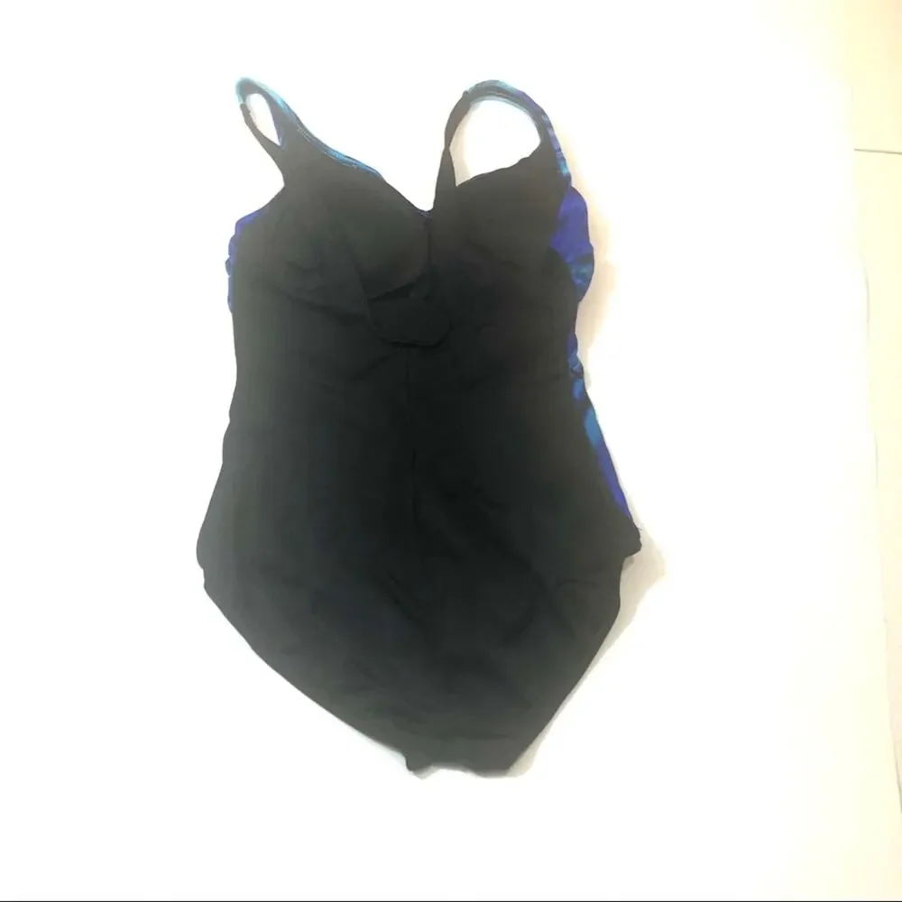 Women's Twister Chlorine Blue One Piece Swimsuit Size 10